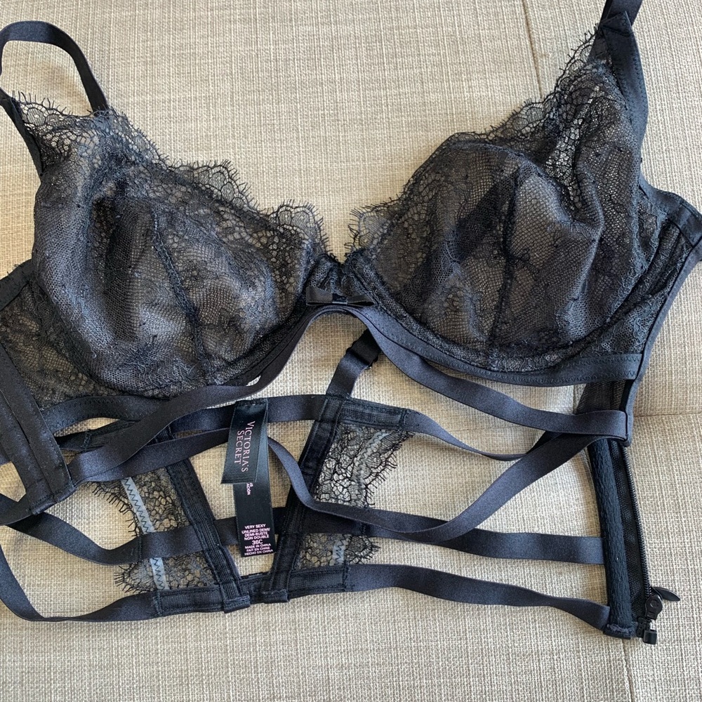 Victoria’s Secret Strappy Sexy Bra